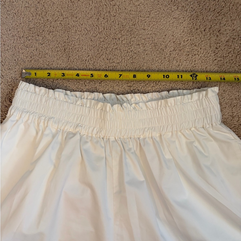 Tuckernuck NWT Women's 100% Cotton Embroidered Alex Shorts White Medium Vacation - Picture 9 of 10